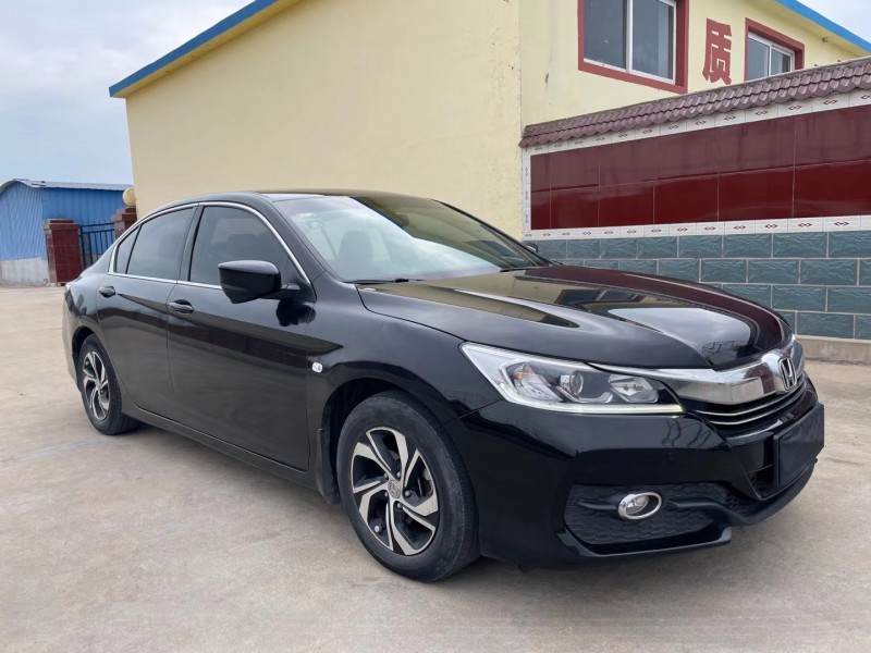 烟台17年本田雅阁2