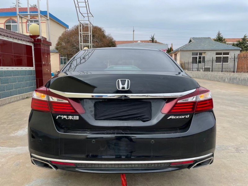 烟台17年本田雅阁9