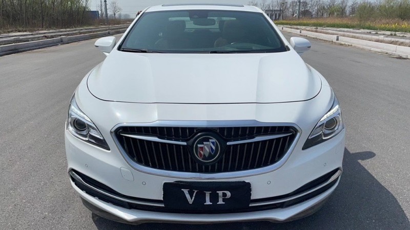 盐城17年别克君越1