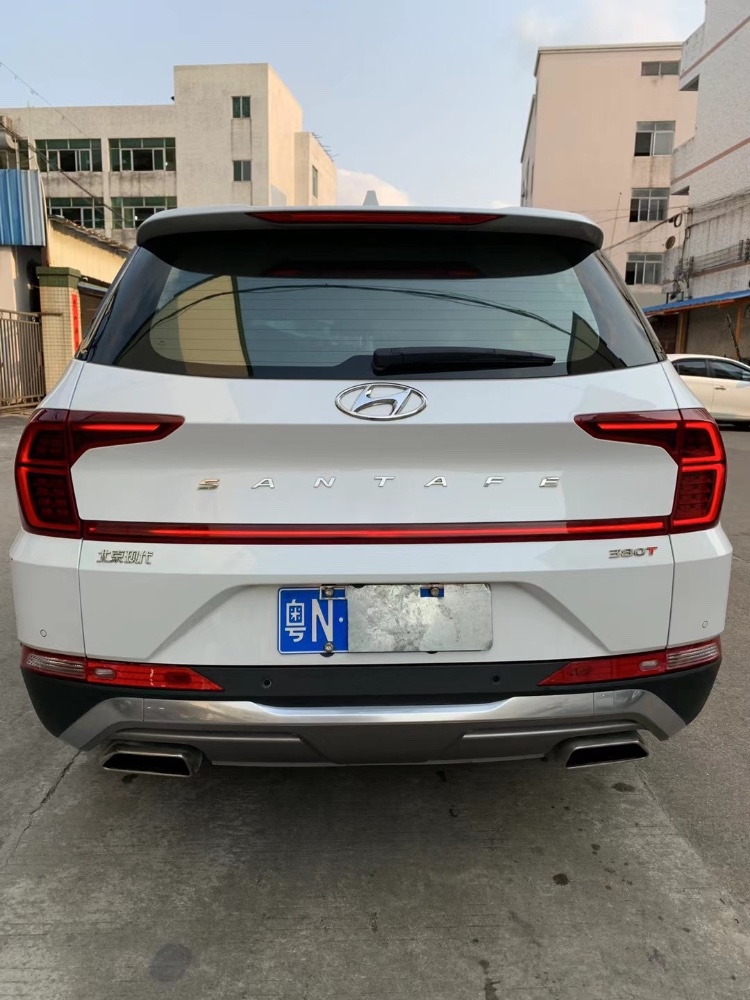 中山19年现代新胜达4