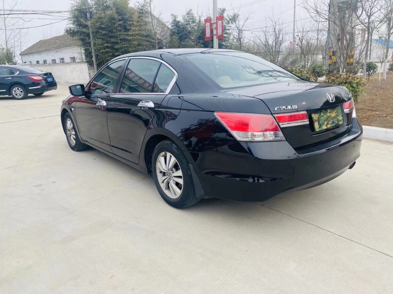 徐州12年本田雅阁4