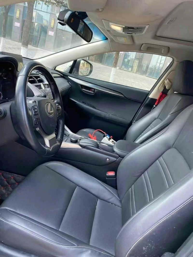 益阳15年雷克萨斯NX3