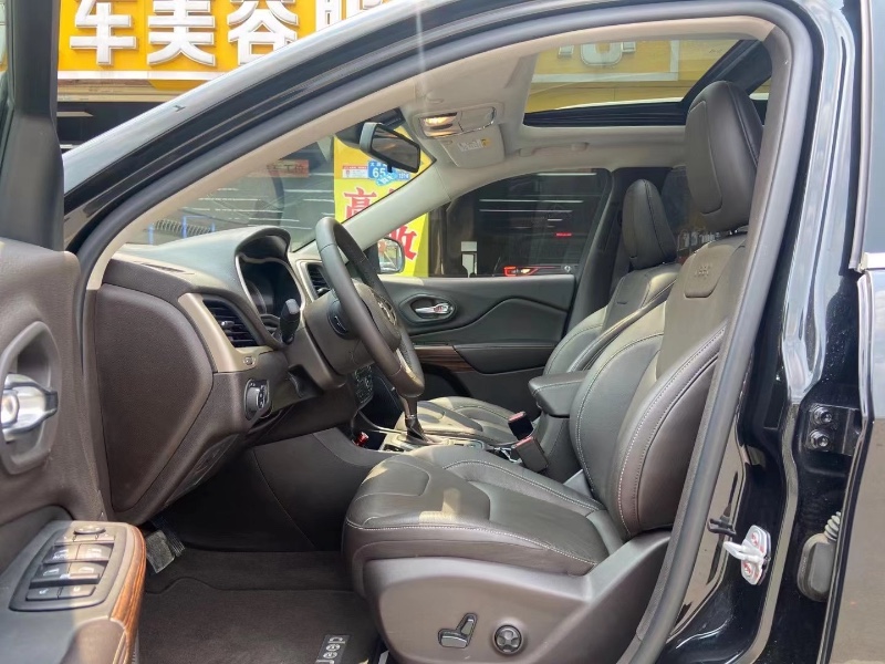 廣州17年Jeep自由光7