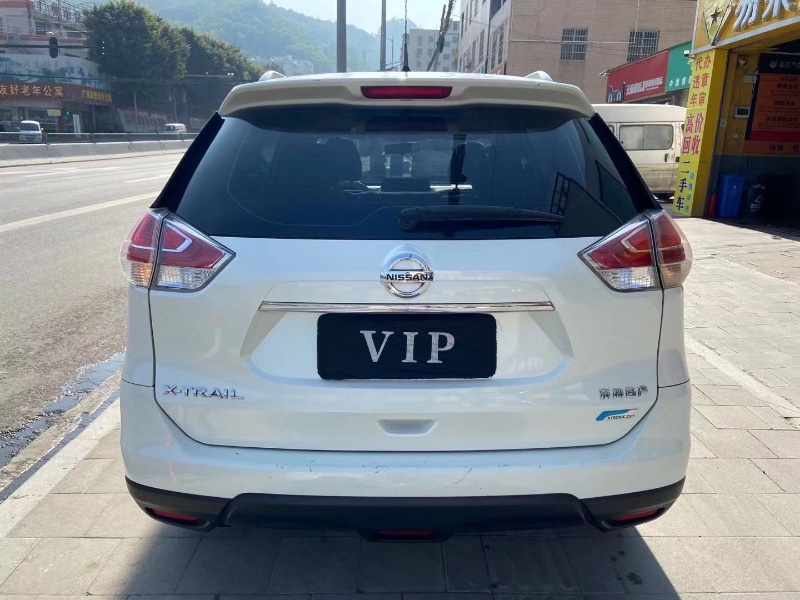 广州16年日产奇骏5