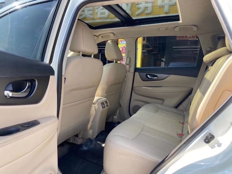 广州16年日产奇骏6