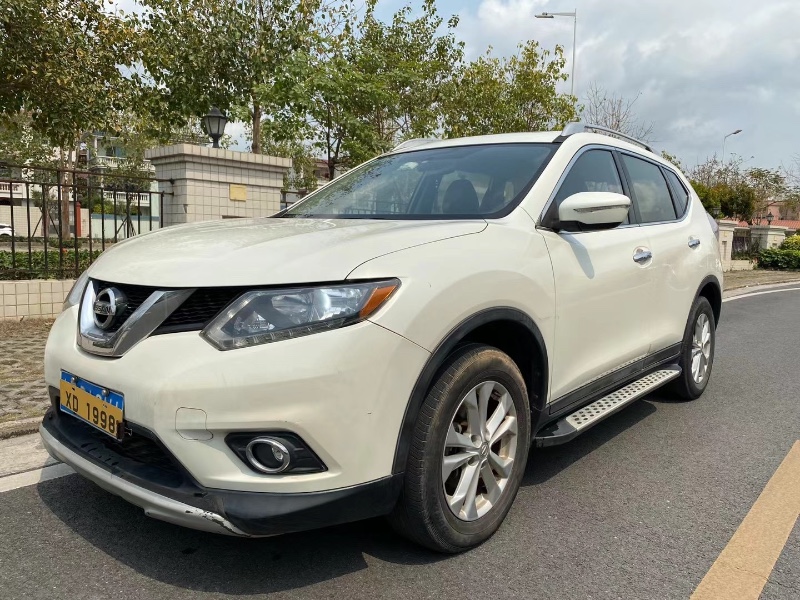 中山14年日产奇骏2