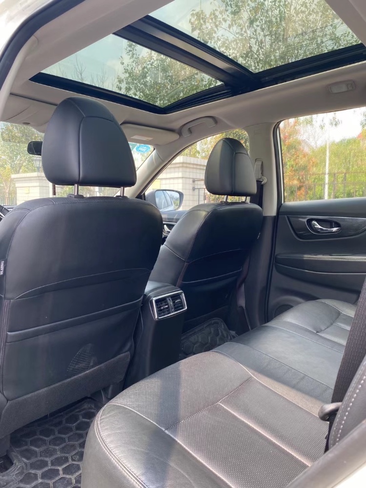 中山14年日产奇骏6