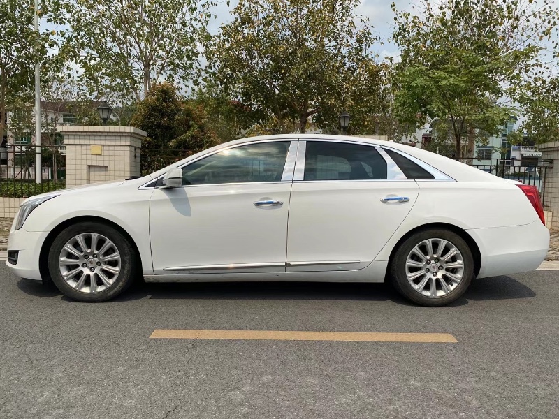 中山15年凯迪拉克XTS3