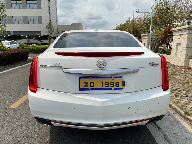 中山15年凯迪拉克XTS7
