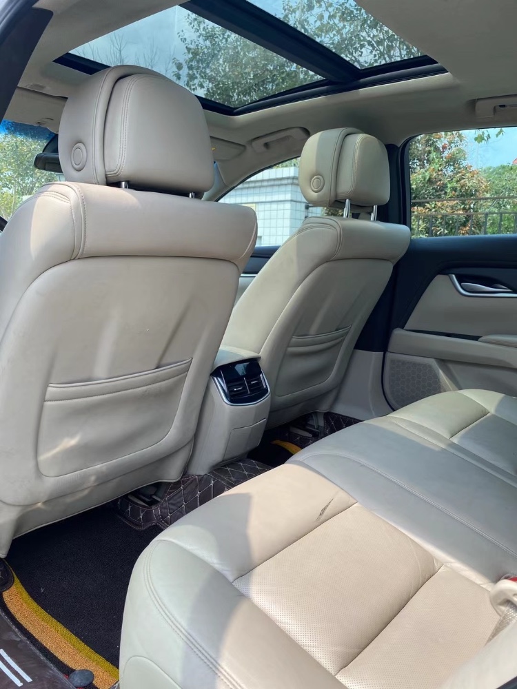 中山15年凯迪拉克XTS6