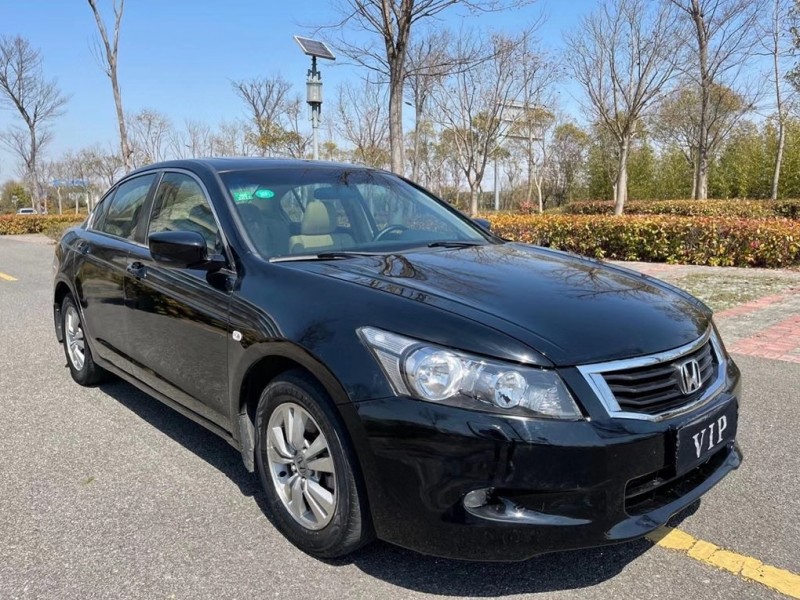 盐城09年本田雅阁2