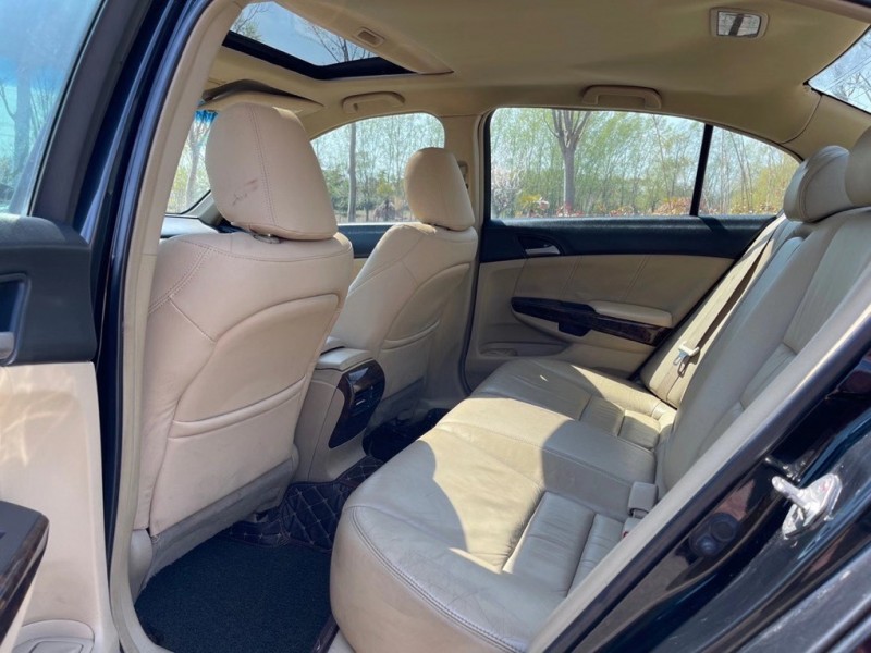 盐城09年本田雅阁9