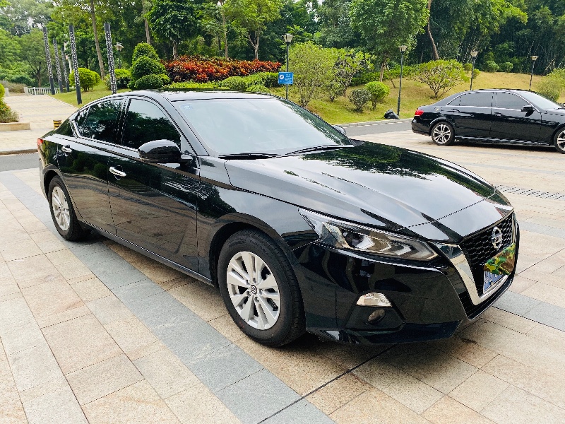 东莞20年日产天籁5