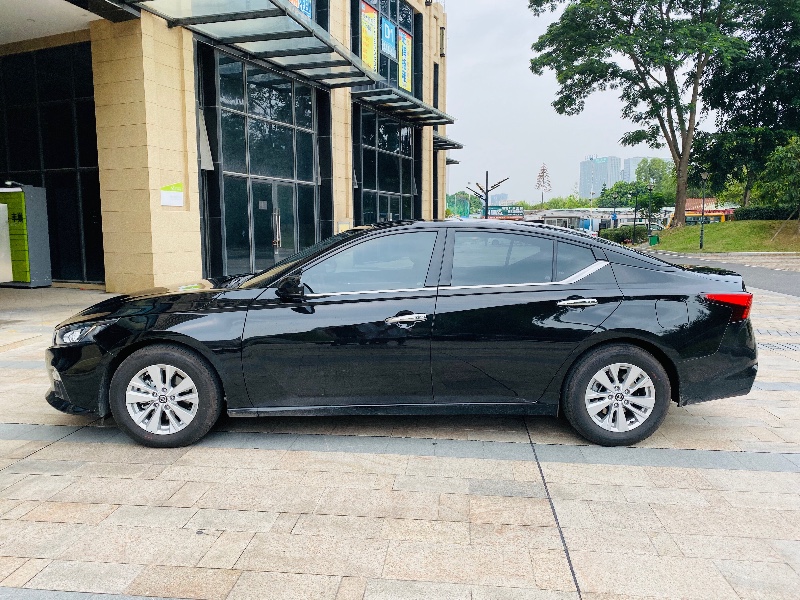 东莞20年日产天籁3