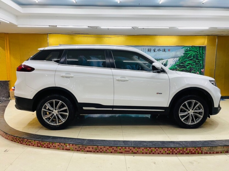 东莞18年吉利博越4