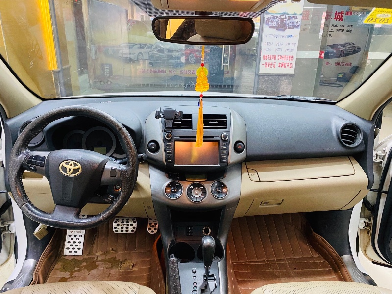 东莞12年丰田RAV4荣放7