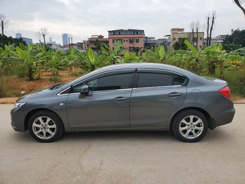 东莞14年本田思域4