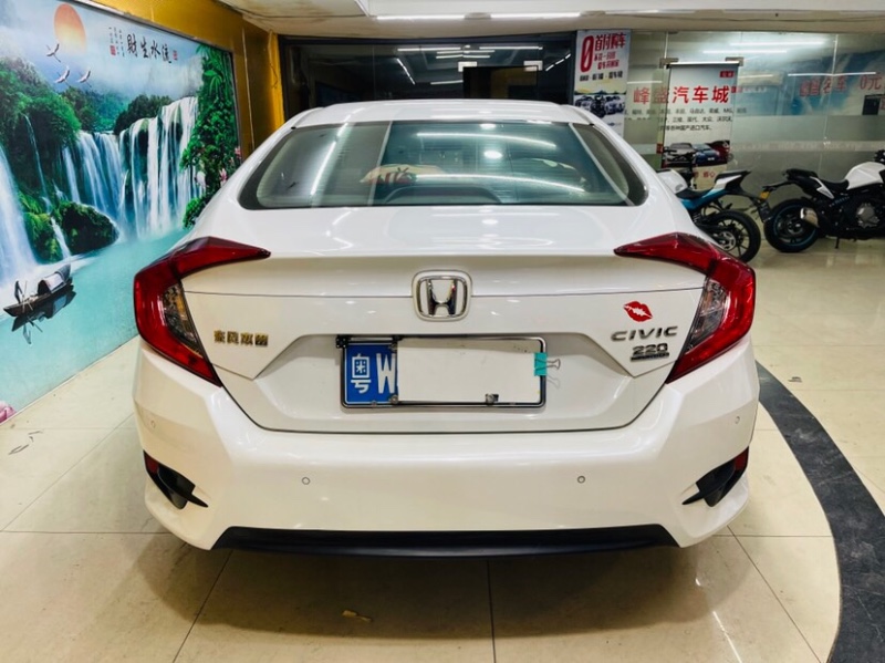 东莞17年本田思域1