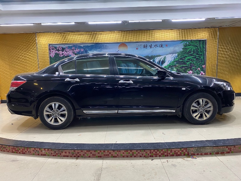 东莞10年本田雅阁6