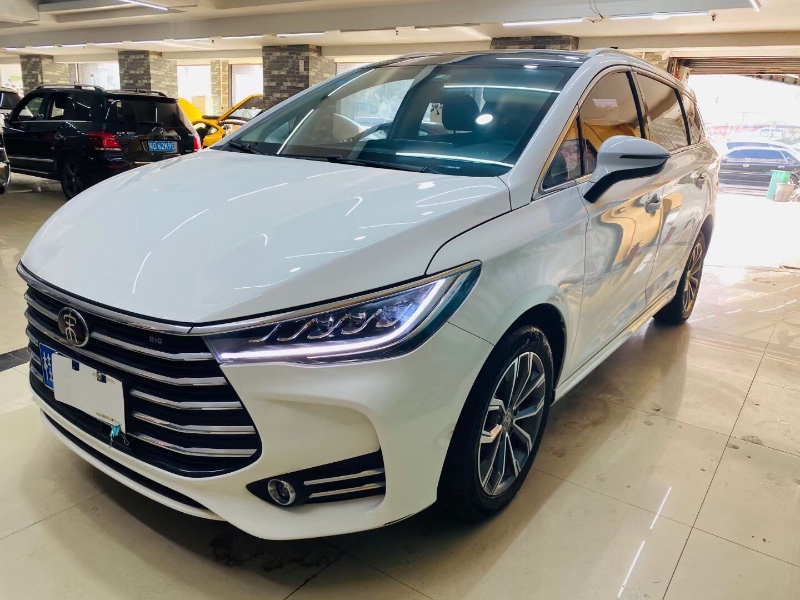 00 万品牌:宋max表显里程1-3万公里上牌时间2019-07排放标准1.