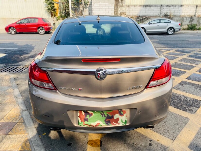 东莞13年别克君威3