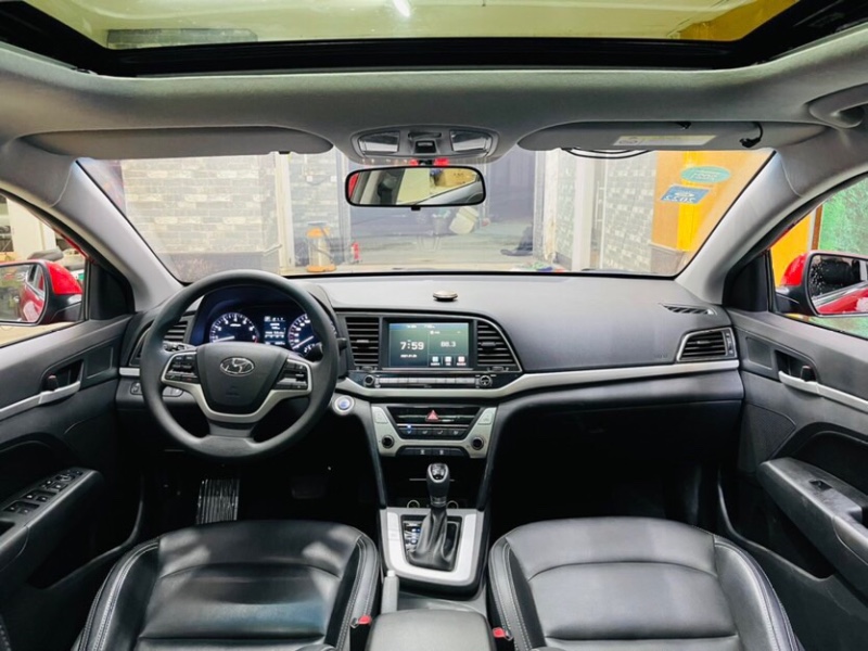 东莞18年现代领动1