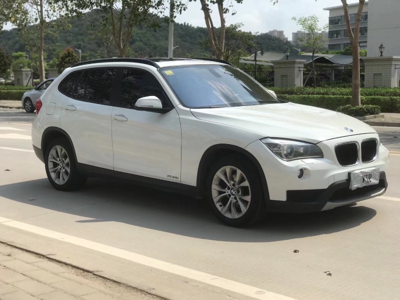 中山13年宝马X12