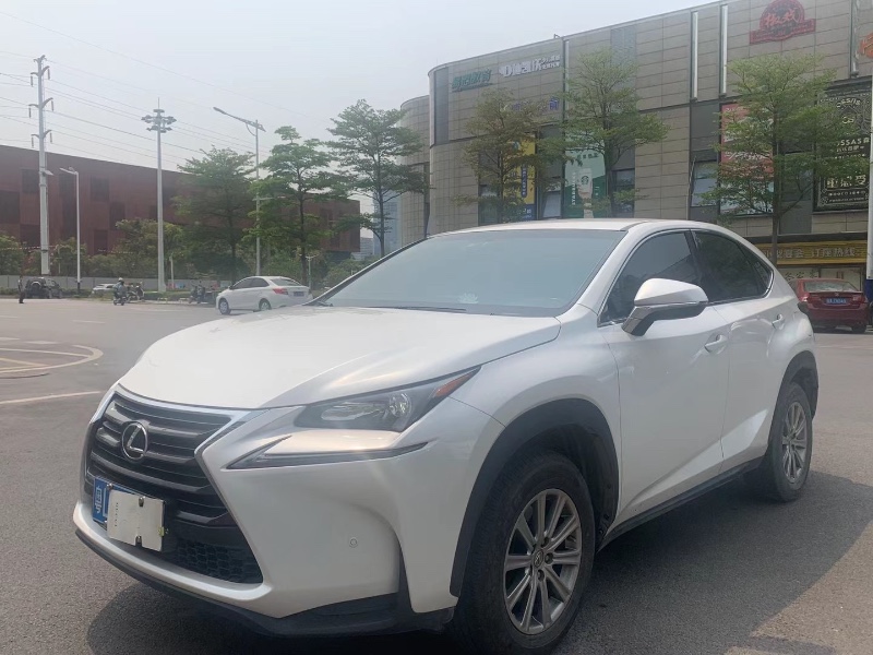 广州17年雷克萨斯NX3