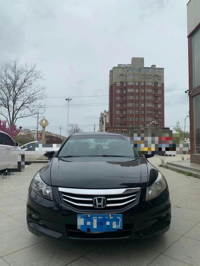 济宁12年本田雅阁1