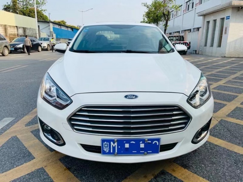 东莞17年福特福睿斯1