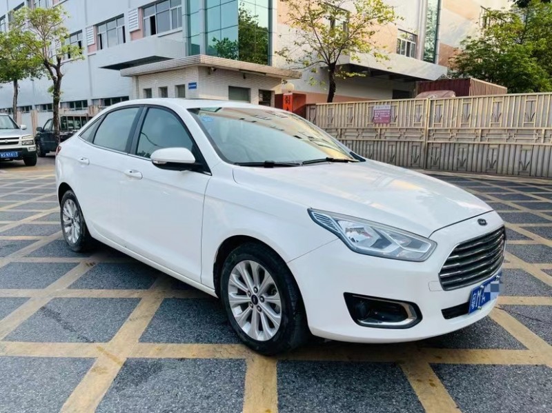 东莞17年福特福睿斯2