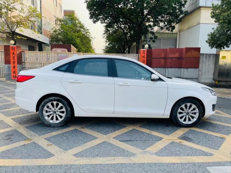 东莞17年福特福睿斯4