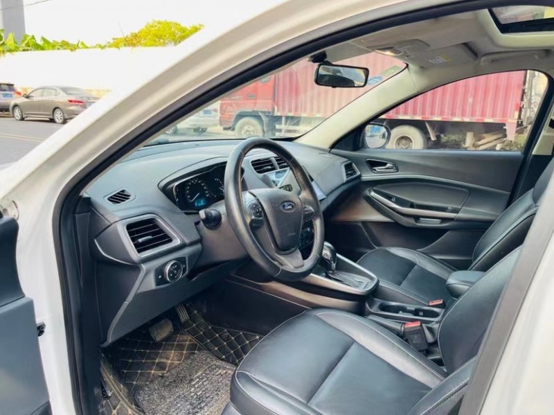 东莞17年福特福睿斯8