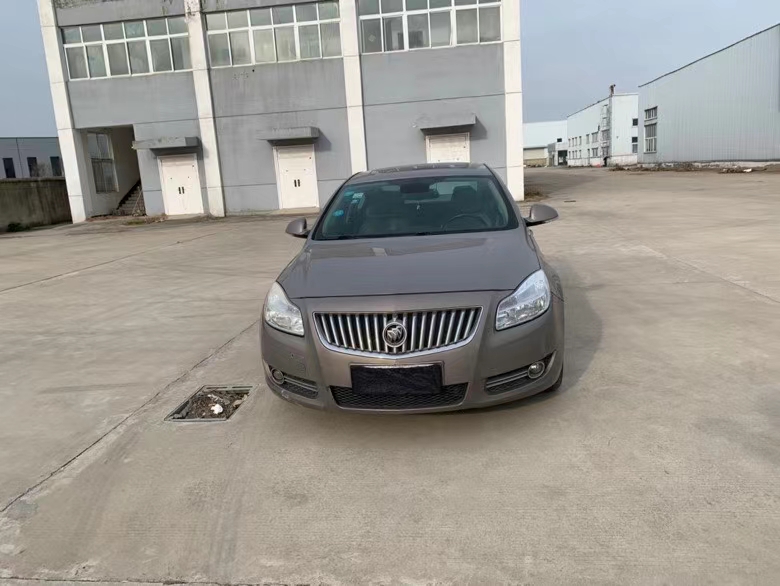 徐州12年别克君威9