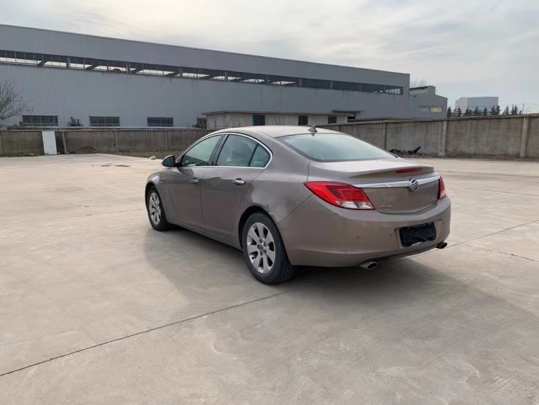 徐州12年别克君威7