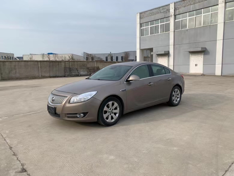 徐州12年别克君威8