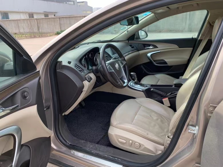 徐州12年别克君威5