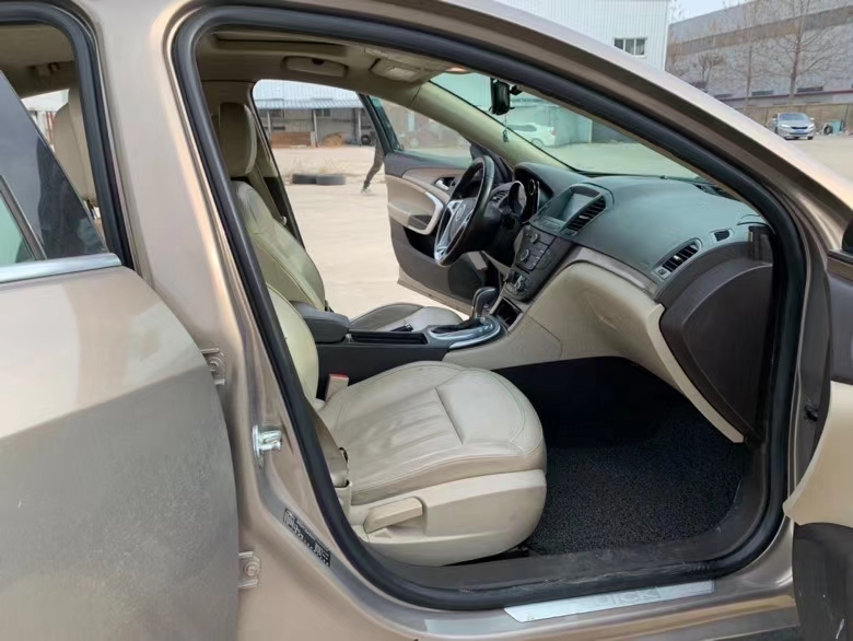 徐州12年别克君威2