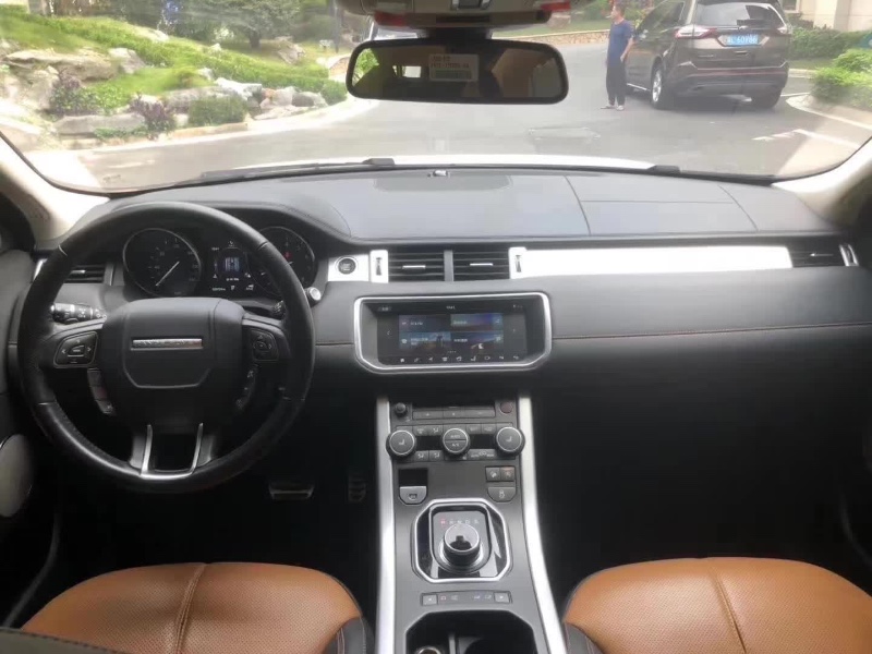 江门17年路虎极光5