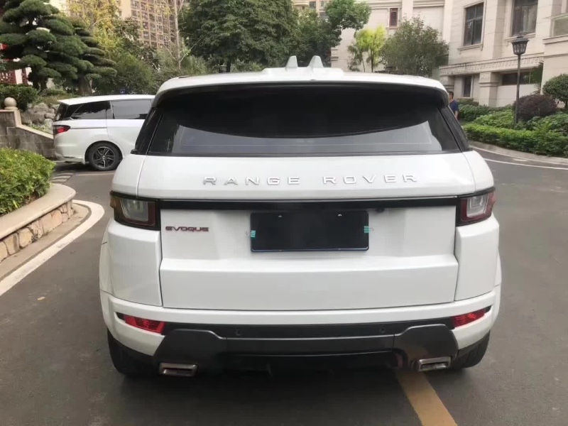 江门17年路虎极光7