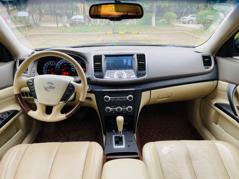 东莞09年日产公爵王4