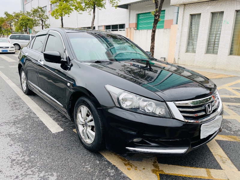 东莞09年本田雅阁5