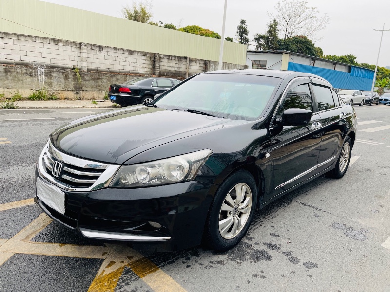 东莞09年本田雅阁6