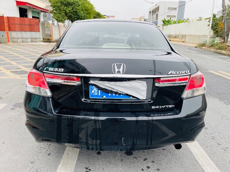 东莞09年本田雅阁2