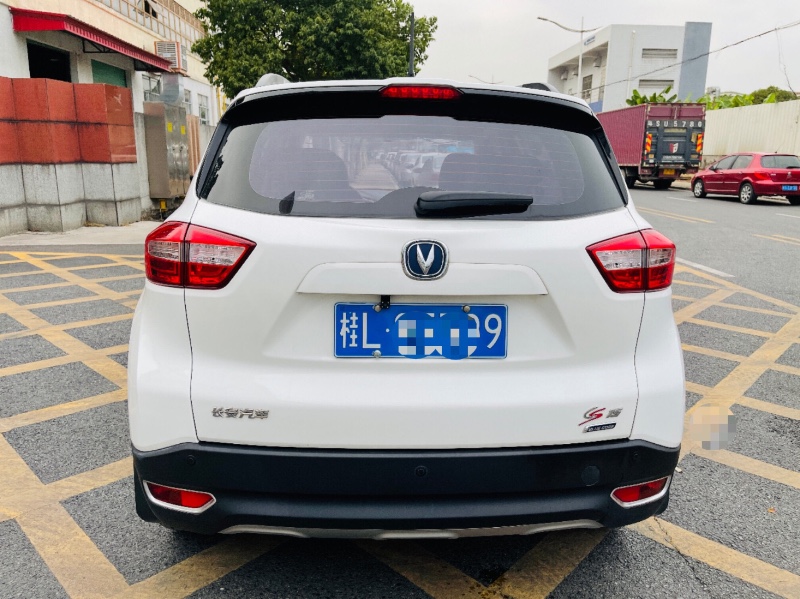 东莞17年长安汽车CS156