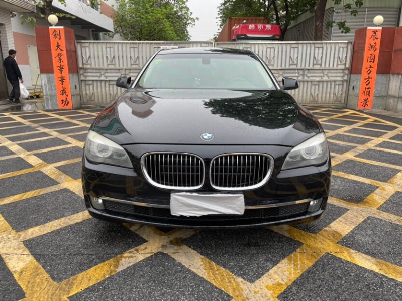 东莞10年宝马7系7