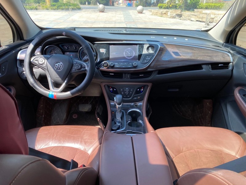 青岛16年别克昂科威4