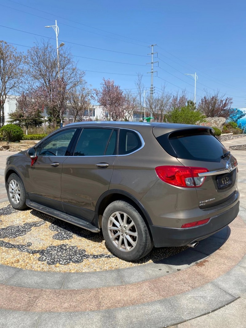 青岛16年别克昂科威7