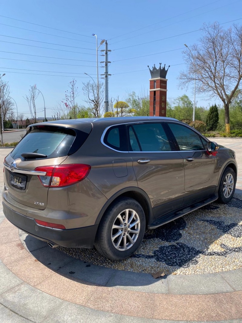 青岛16年别克昂科威8