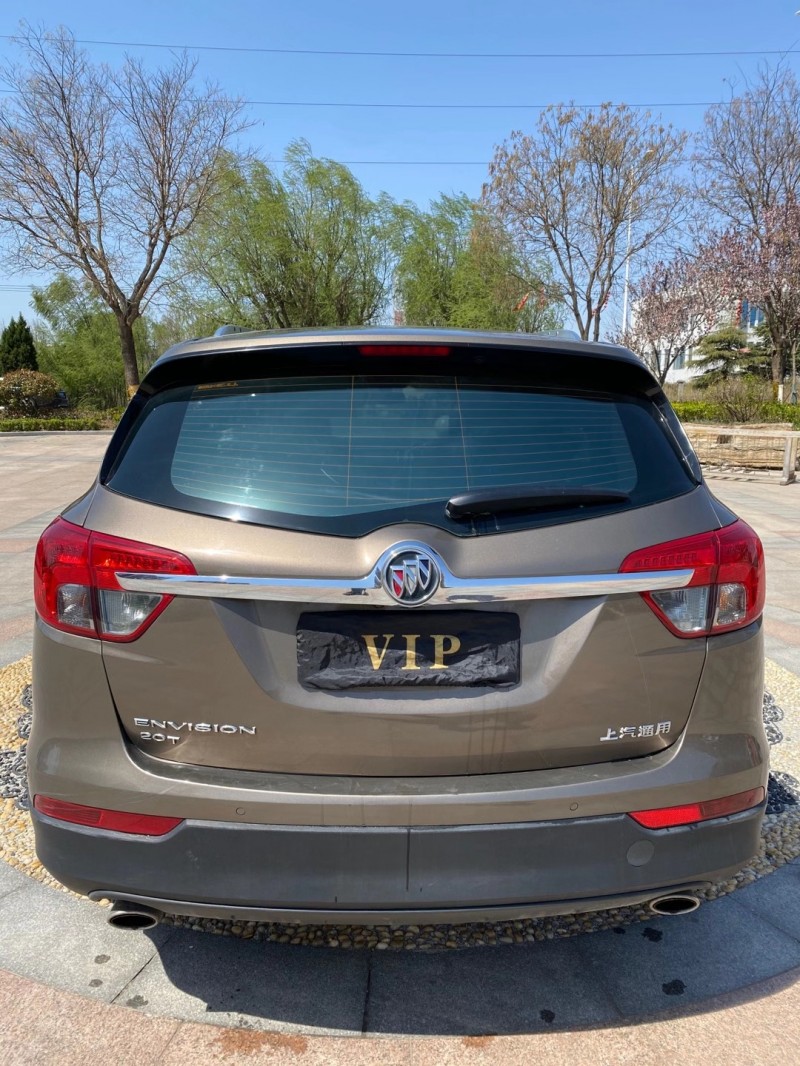 青岛16年别克昂科威9